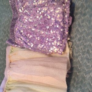 2 girls size 5/5T skirts in excellent like new condition